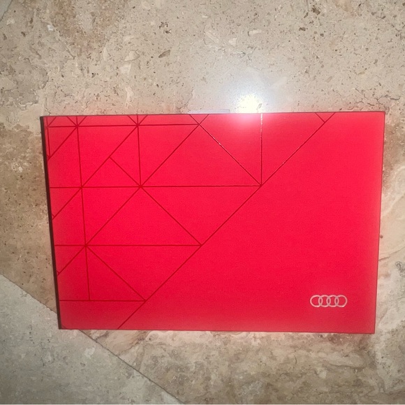 1 AUDI KEYFOB,3 KEY CHAINS, 1 Audi RED BOX, 1 Audi BOOKLET WALLET - Picture 5 of 14
